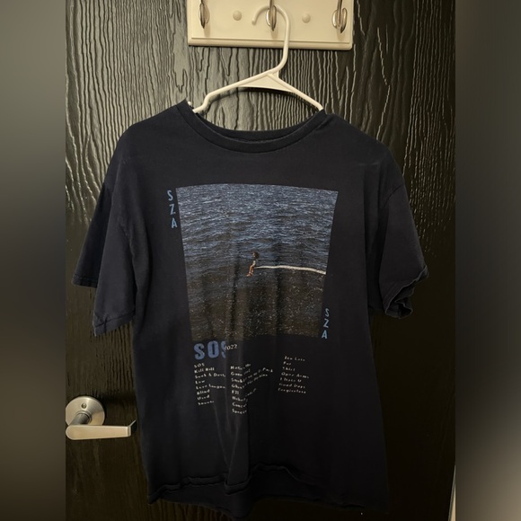 SZA Women’s Concert T-Shirt - Picture 3 of 4